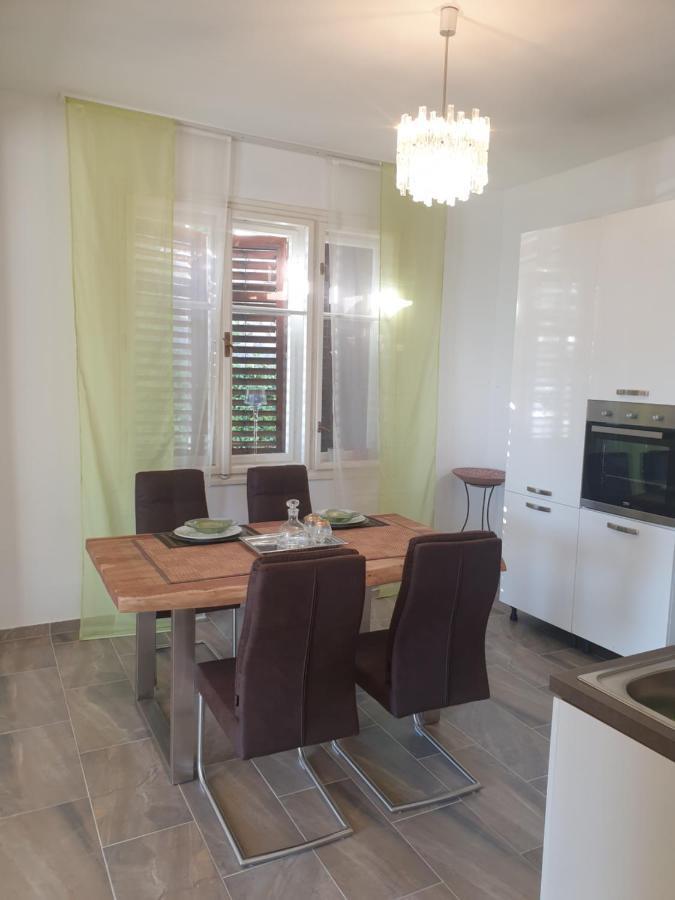 Bella Casa Appartement Senj  Buitenkant foto